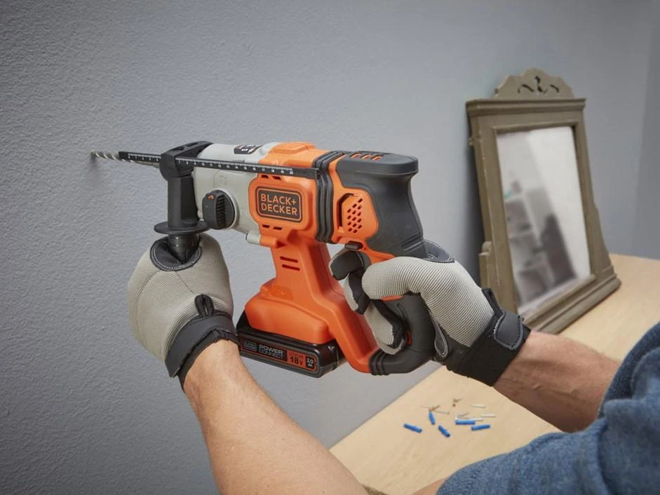 Black & Decker Juodas & Decker Perforatorius Juodas & Decker BCD900B-XJ; 1,2 J; SDS-plus; 18 V (be akumuliatoriaus ir pakrovėjo)