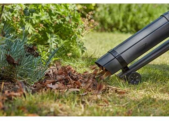 Black & Decker Juodas & Decker Akumuliatorinis lapų siurblys-pūstuvas Juodas & Decker BCBLV3625L1-QW; 36 V; 1x2,5 Ah akum.