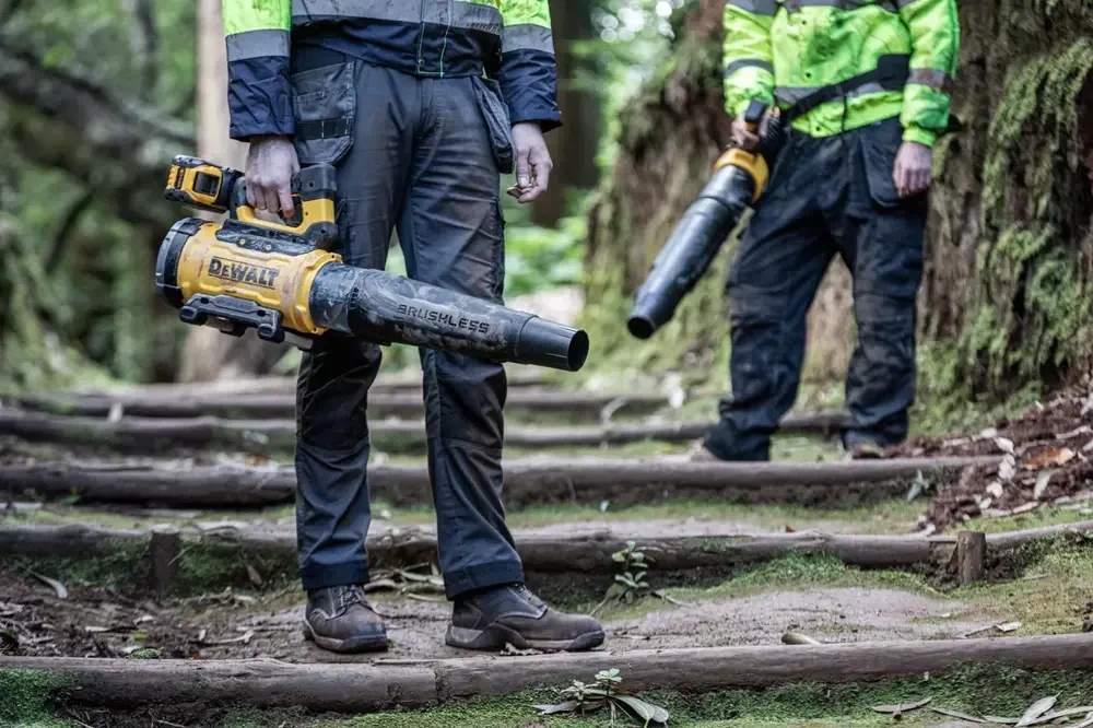 Dewalt DCMBBL800N-XJ akumuliatorinis kuprinės formos pūstuvas