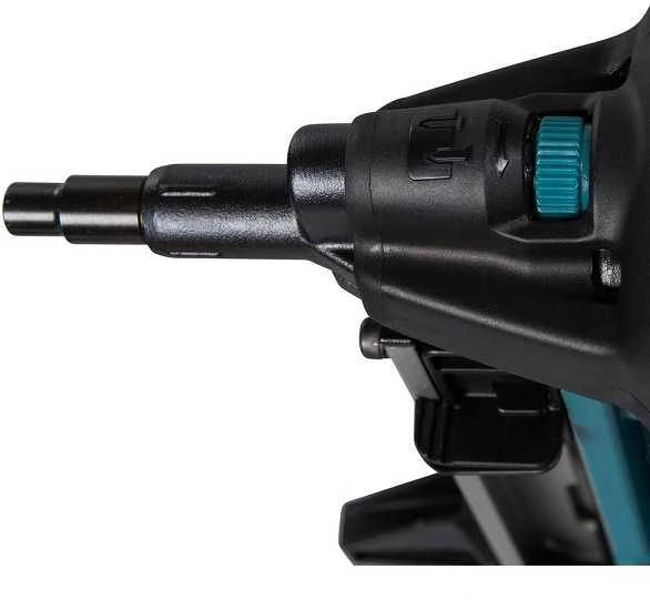 Akumuliatorinis / dujinis viniakalis Makita GN420CLSE; 7,2 V; 2x1,0 Ah akum.