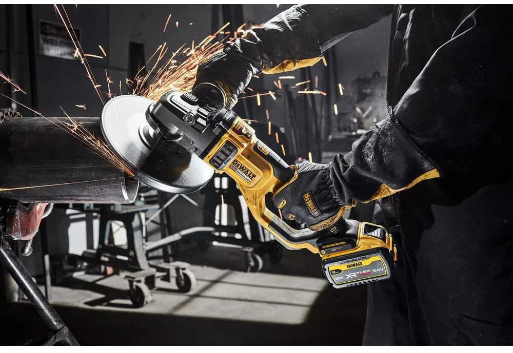 DEWALT KAMPINIS ŠLIFUOKLIS 230mm 54V FV DCG460X2 2×9/3,0Ah FLEXVOLT