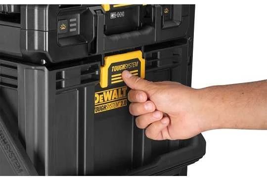 Įrankių dėžė DeWalt DWST08061-1 + prožektorius