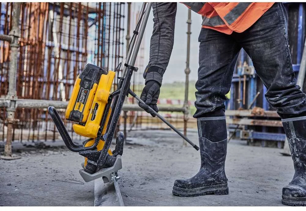 Akumuliatorinė vibruojanti betono lygintuvo plokštė, POWERSHIFT, 54V, DeWalt [DCPS330N-XJ]