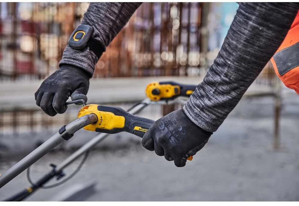 Akumuliatorinė vibruojanti betono lygintuvo plokštė, POWERSHIFT, 54V, DeWalt [DCPS330N-XJ]