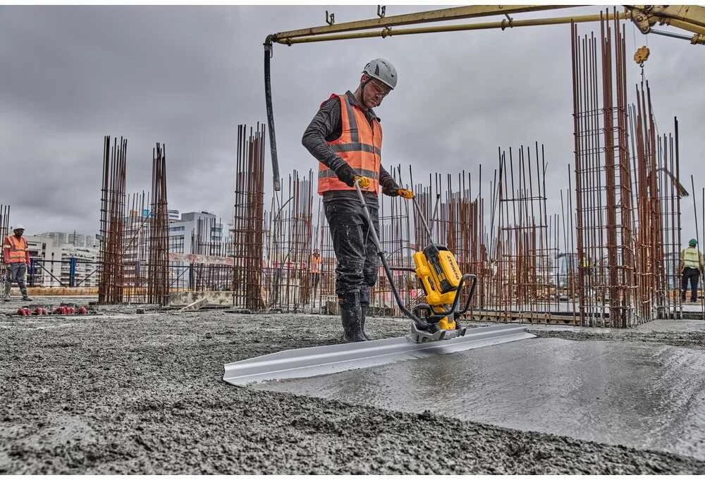 Akumuliatorinė vibruojanti betono lygintuvo plokštė, POWERSHIFT, 54V, DeWalt [DCPS330N-XJ]