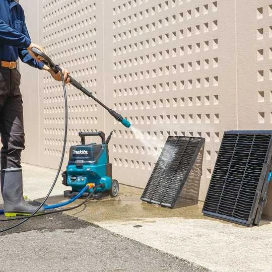 Makita HW001GZ akumuliatorinė aukšto slėgio plovimo mašina, 40Vmax XGT, 115 Bar, BL variklis, 420 l/val., 10,3kg