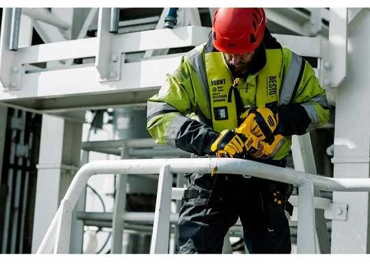 Akumuliatorinis tiesinis pjūklas DeWalt DCS367H2T-QW; 18 V; 2x5,0 Ah akum.