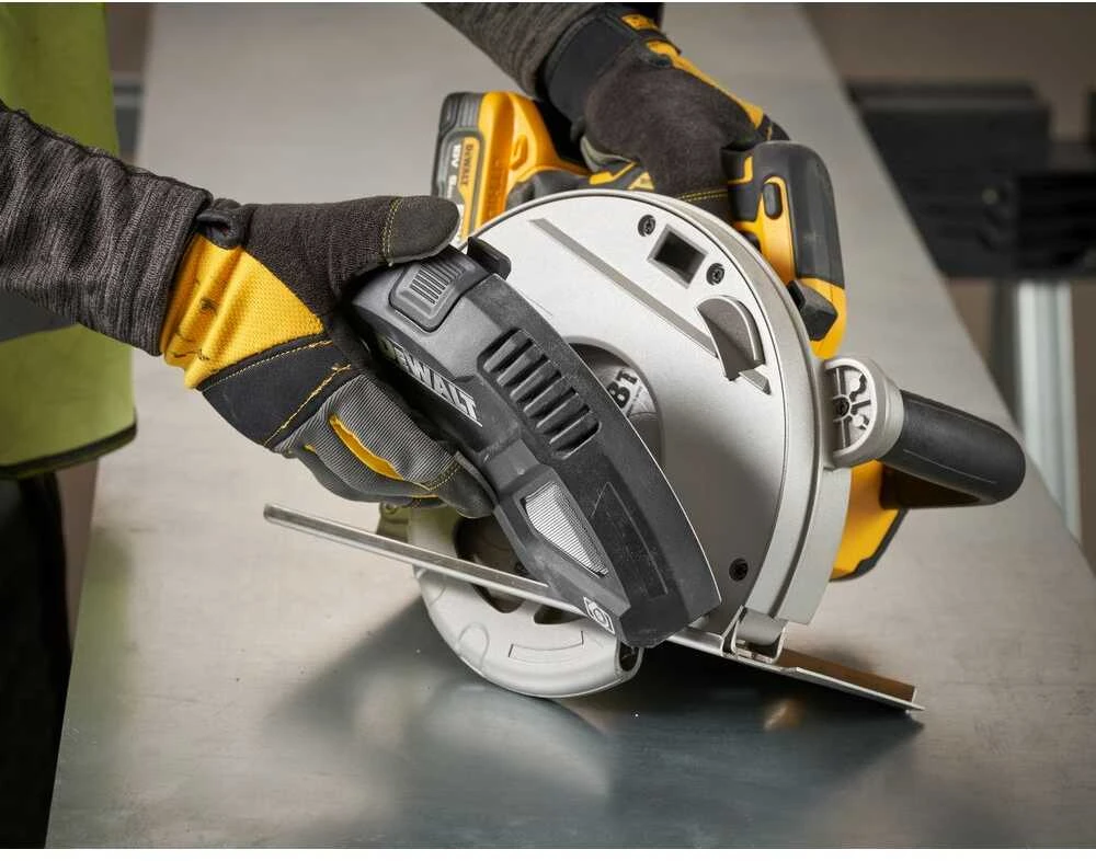 Dewalt 18 V XR metalinis diskinis pjūklas
