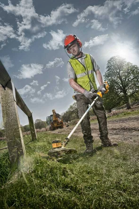 DEWALT akumuliatorinė sudedama žoliapjovė DCM561PBS 18V be akumuliatoriaus ir kroviklio