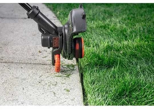 Black & Decker Juodas & Decker Juodas+DECKER ŽOLIAPJOVĖ-TRIMERIS 18V BCSTR918D1 25cm 1×2,0Ah