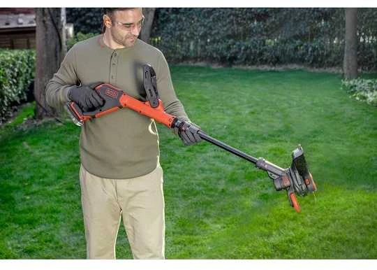 Black & Decker Juodas & Decker Juodas+DECKER ŽOLIAPJOVĖ-TRIMERIS 18V BCSTR918D1 25cm 1×2,0Ah