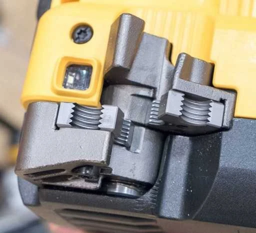 Akumuliatorinis karpytuvas sriegtam strypui DeWalt DCS350N-XJ; 18 V (be akumuliatoriaus ir pakrovėjo)