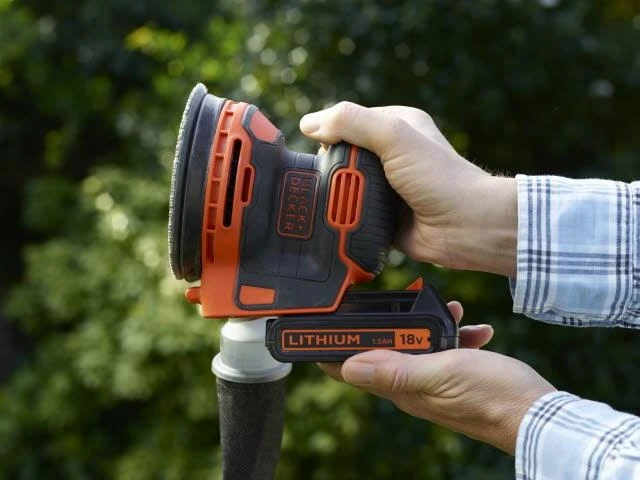 Black & Decker Juodas & Decker Ekscentrinis šlifuoklis Juodas & Decker BDCROS18N-XJ; 18 V (be akumuliatoriaus ir pakrovėjo)