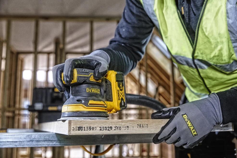 DEWALT akumuliatorinis bešepetėlinis ekscentrinis šlifuoklis DCW210P2 18V 125mm 2x5,0Ah
