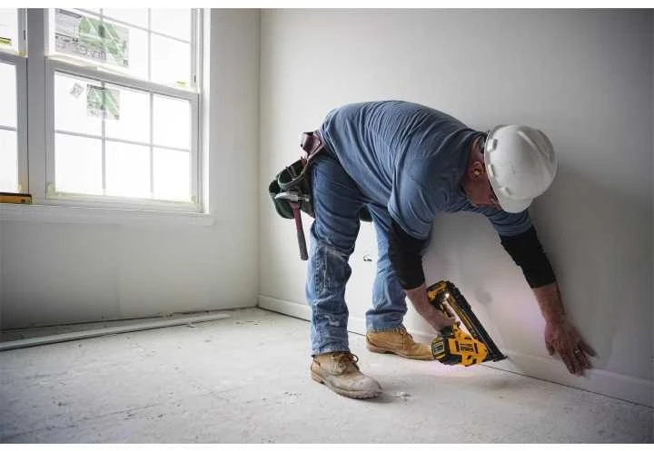 DeWalt akumuliatorinė viniakalė DCN650N 18V be akumuliatoriaus ir kroviklio