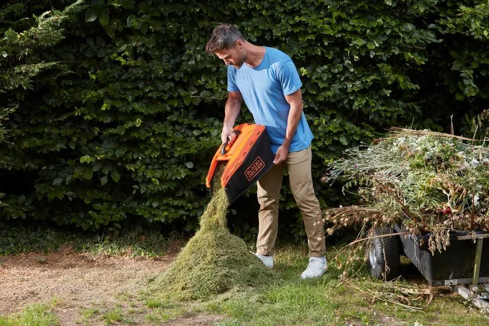 Black & Decker Juodas & Decker BD BATTERY MOWER. 2x18V /33cm BCMW3318N POWERCONNECT