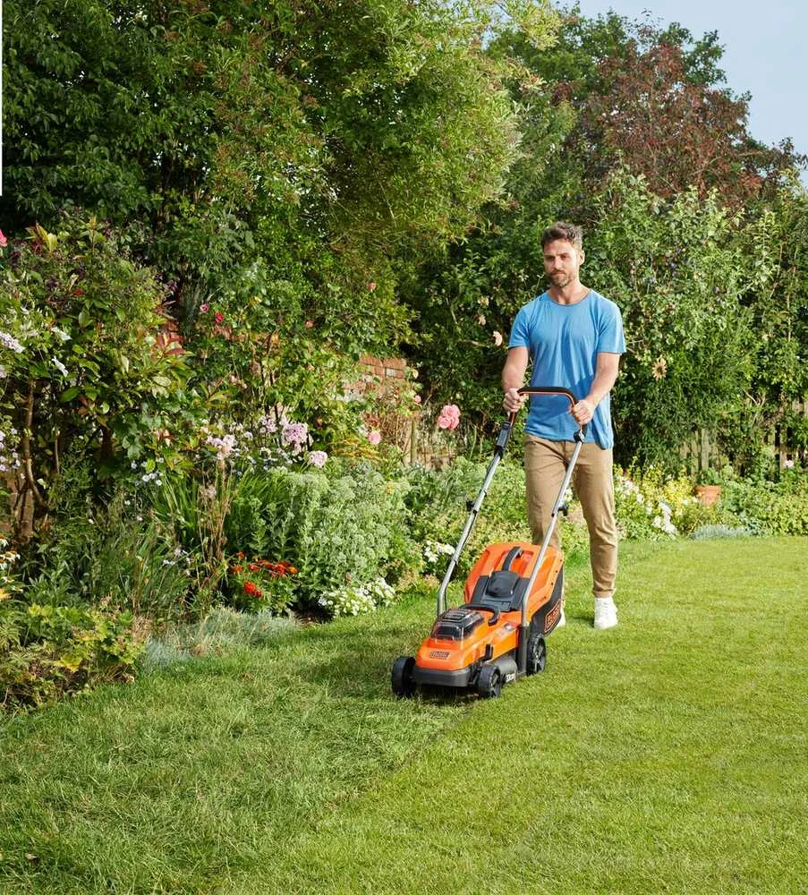 Black & Decker Juodas & Decker BD BATTERY MOWER. 2x18V /33cm BCMW3318N POWERCONNECT