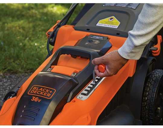 Black & Decker akumuliatorinė vejapjovė CLMA4825L2, 36V, 48cm, 2x2,5Ah