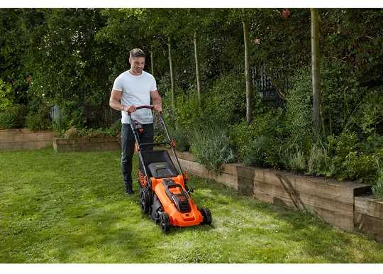 Black & Decker akumuliatorinė vejapjovė CLMA4825L2, 36V, 48cm, 2x2,5Ah