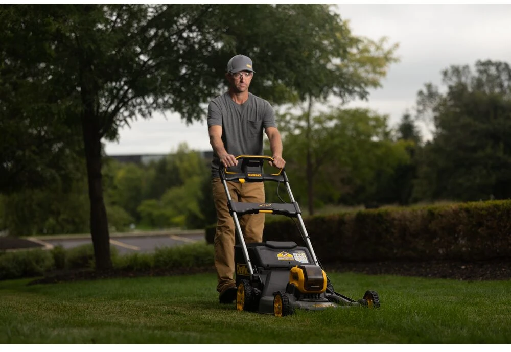 DeWALT stumiama akumuliatorinė vejapjovė DCMWP500N, 53cm, 54V FLEXVOLT be akumuliatoriaus ir kroviklio