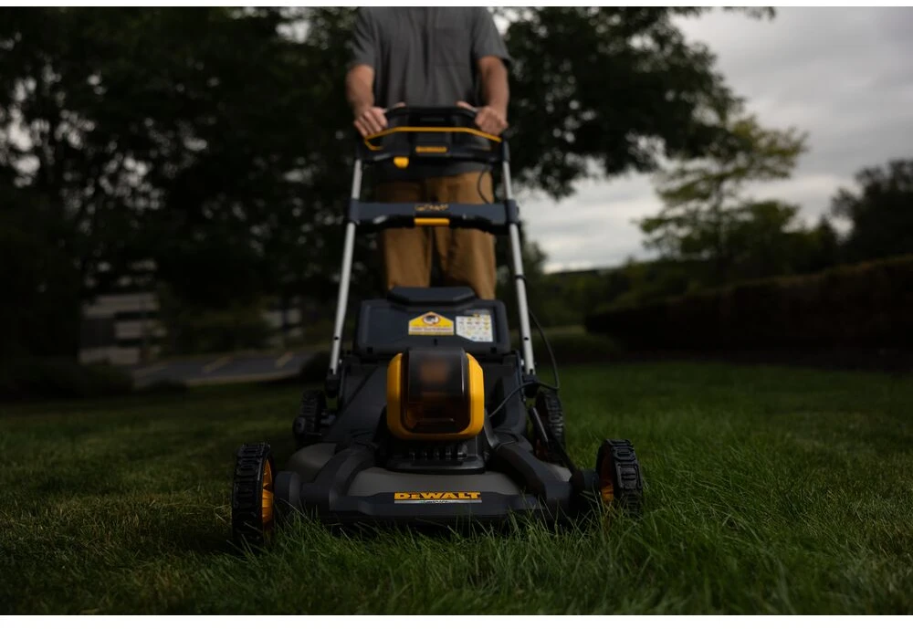 DeWALT stumiama akumuliatorinė vejapjovė DCMWP500N, 53cm, 54V FLEXVOLT be akumuliatoriaus ir kroviklio