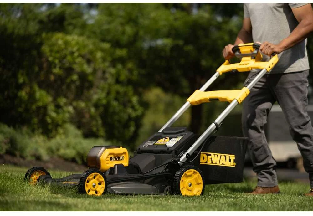 DeWALT stumiama akumuliatorinė vejapjovė DCMWP500N, 53cm, 54V FLEXVOLT be akumuliatoriaus ir kroviklio