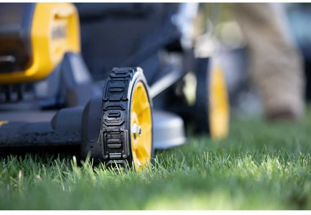 DeWALT stumiama akumuliatorinė vejapjovė DCMWP500N, 53cm, 54V FLEXVOLT be akumuliatoriaus ir kroviklio
