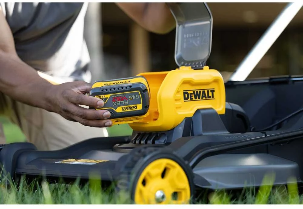 DeWALT stumiama akumuliatorinė vejapjovė DCMWP500N, 53cm, 54V FLEXVOLT be akumuliatoriaus ir kroviklio