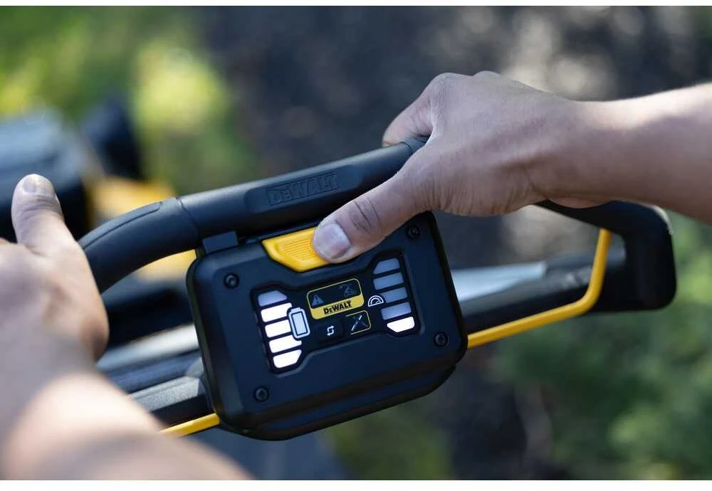 Akumuliatorinė vejapjovė DeWalt DCMWP134W2; 2x18 V; 2x8,0 Ah akum.