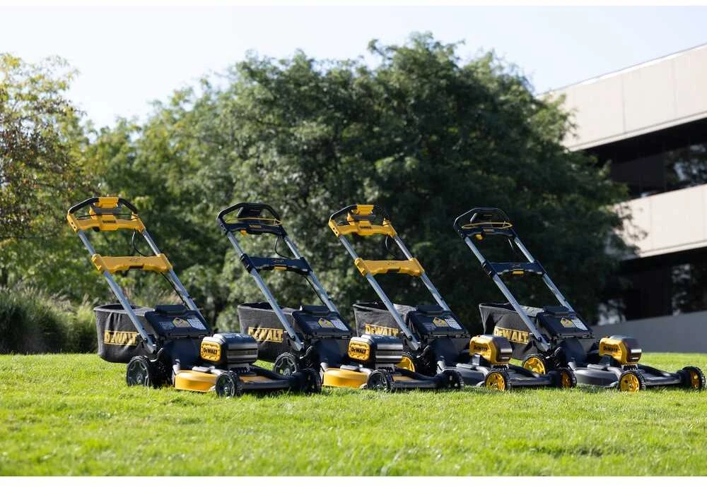 DEWALT stumiama akumuliatorinė vejapjovėDCMWP134N,  2x18V, 53cm, be akumuliatoriaus ir kroviklio