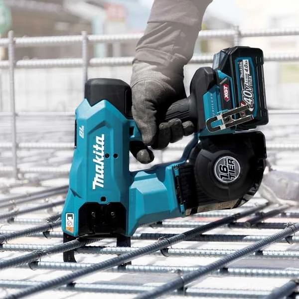 Makita TR001GZ Akumuliatorinis armatūros rišiklis XGT 40V, XPT, Be akumuliatorių ir kroviklio!