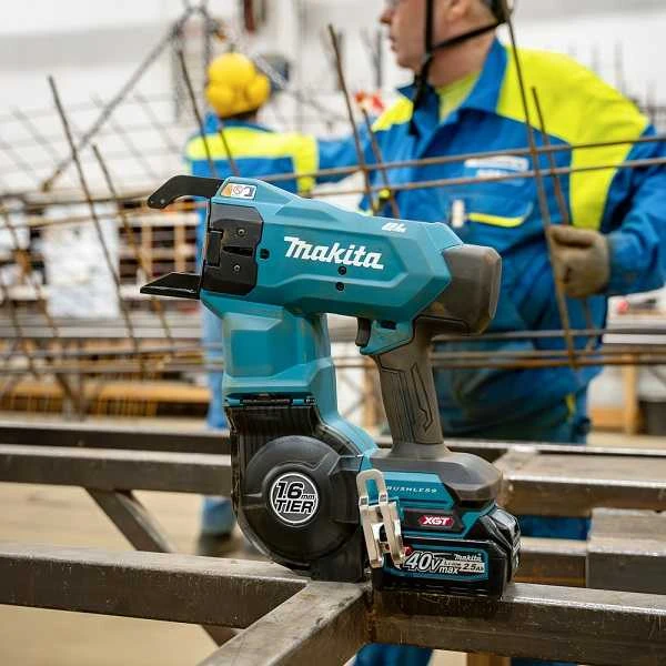 Makita TR001GZ Akumuliatorinis armatūros rišiklis XGT 40V, XPT, Be akumuliatorių ir kroviklio!