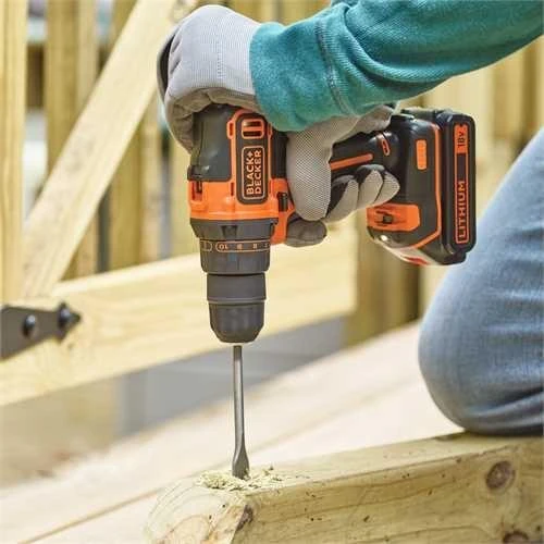 Black & Decker Juodas & Decker Akumuliatorinis suktuvas-gręžtuvas Juodas & Decker BDCDD186B-QW; 18 V; 2x1,5 Ah akum.