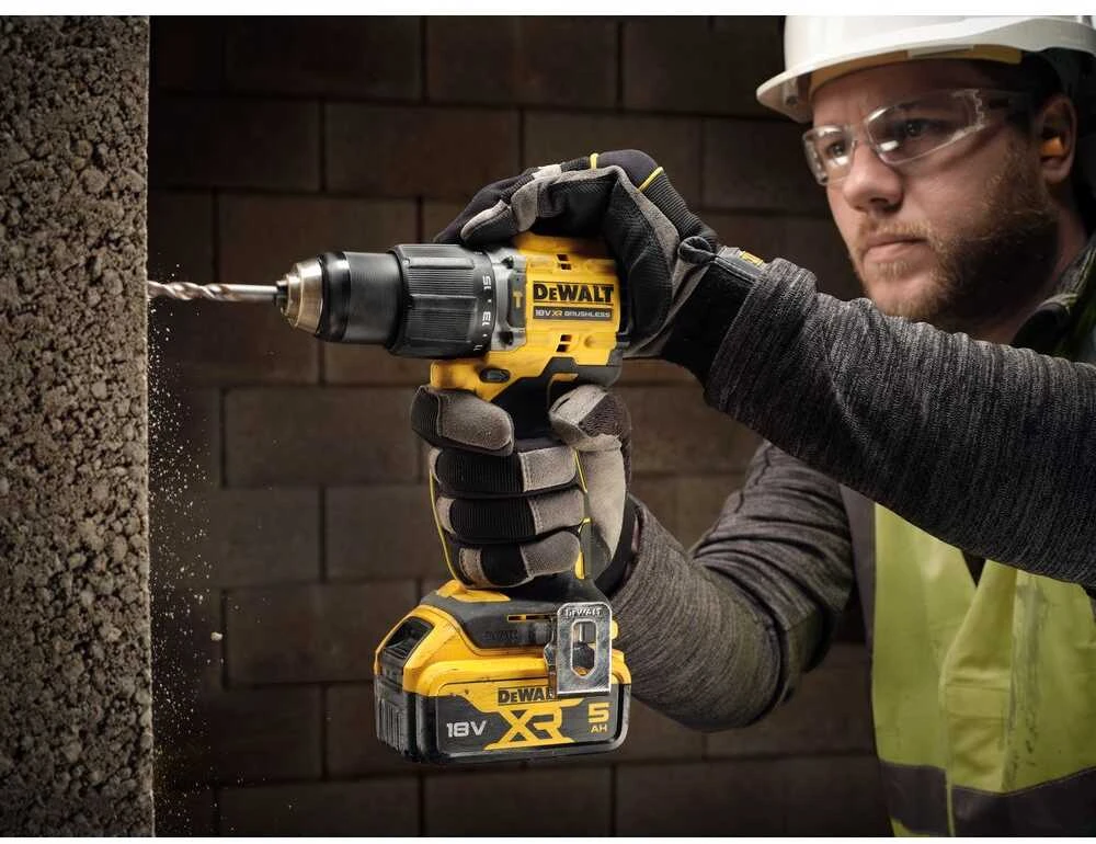 DEWALT suktuvas UDAROWA 18V DCD799N 74Nm BL