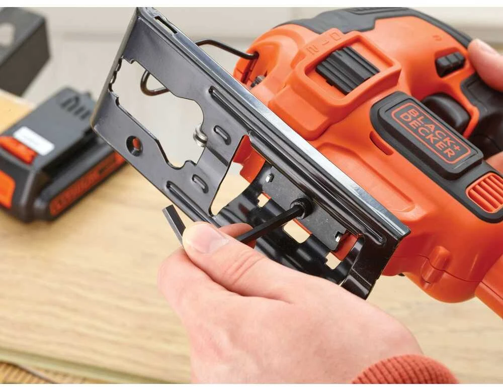 Black & Decker akumuliatorinis siaurapjūklis BDCJS18N be akumuliatoriaus ir kroviklio