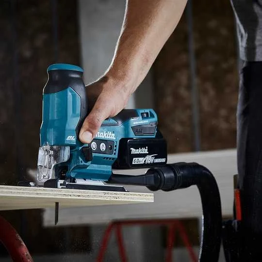 akumuliatoriaus įkroviklis 18V Makita [DJV185RFJ] 2x3,0Ah, Li-Ion, LXT
