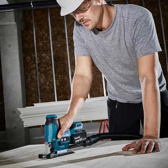 akumuliatoriaus įkroviklis 18V Makita [DJV185RFJ] 2x3,0Ah, Li-Ion, LXT