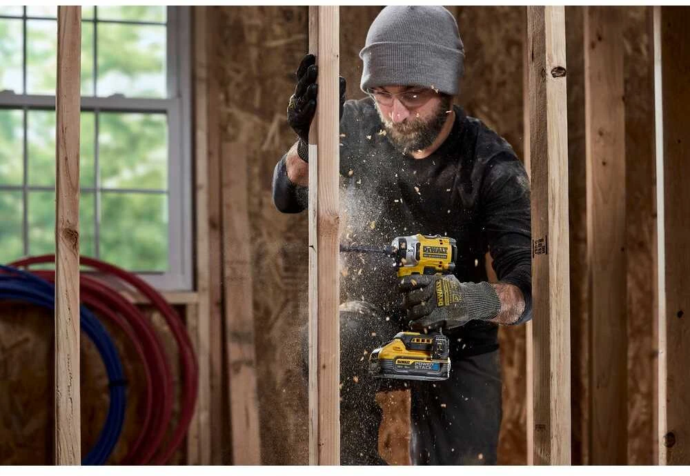 DeWalt DCF860NT-XJ naudojimas mediniame karkase
