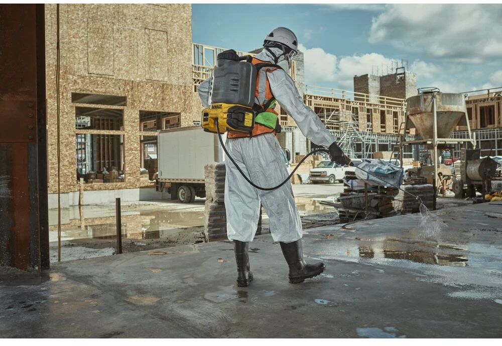 DEWALT OPRYSKIWACZ 18V DCCS1100N DO CHEMII PLECAKOWY