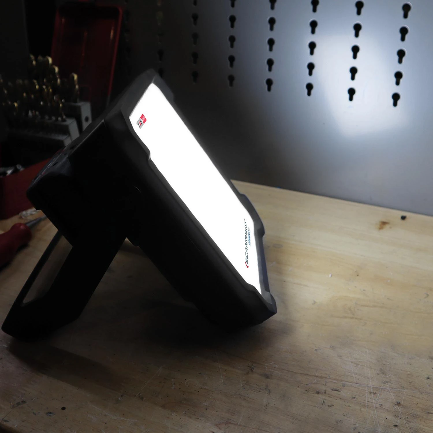 Darbo lempa Scangrip VEGA 2 CONNECT, 2000lm, IP54