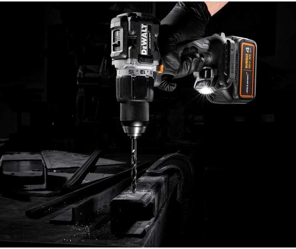Dewalt 18V XR hammer drill-driver 2x4Ah McLaren
