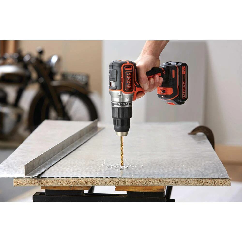 Black & Decker Juodas & Decker Suktuvas-gręžtuvas Juodas & Decker BL188N-XJ; 18 V (be akumuliatoriaus ir pakrovėjo)