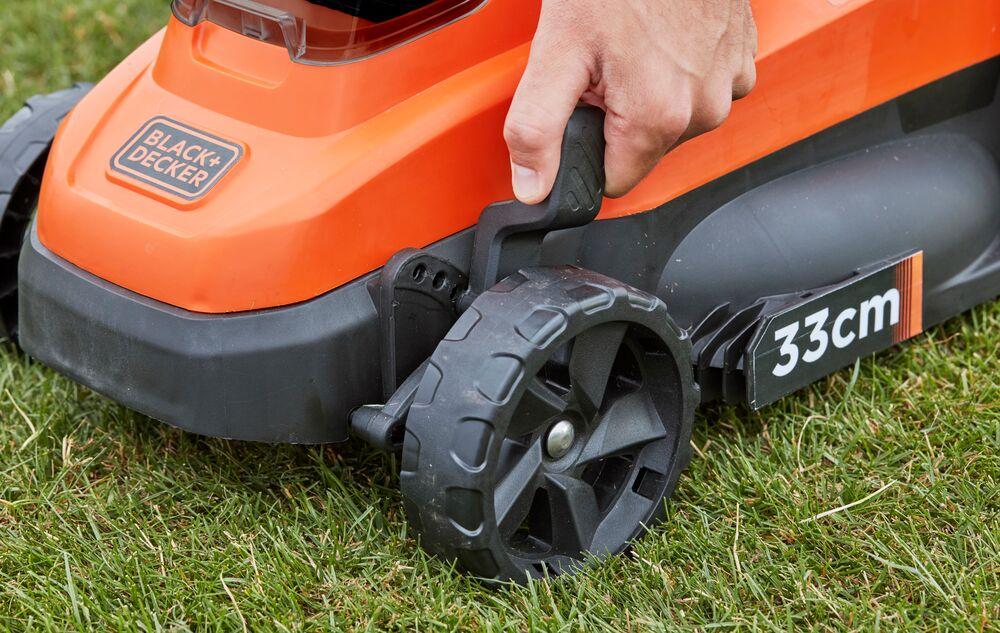 Black & Decker BD AKU vejapjovė. 2x18V / 33cm