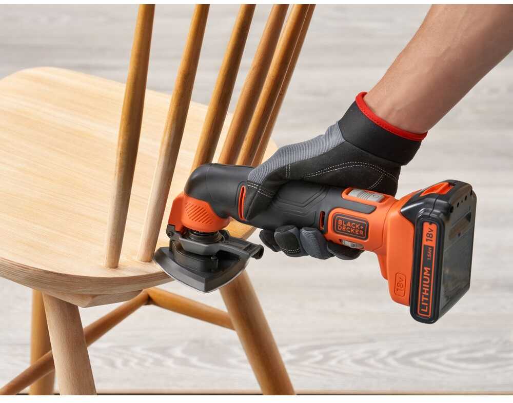 Black & Decker Juodas & Decker belaidis daugiafunkcis įrankis 18V Li-Ion 1x2.0Ah POWER CONNECT Juodas+DECKER [BDCOS18D1K-QW] + 20 priedų,