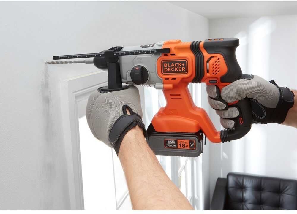 Black & Decker Juodas & Decker Akumuliatorinis SDS+ smūginis gręžtuvas, 18 V, 4,0 Ah, Juodas & Decker [BCD900M1K-QW]