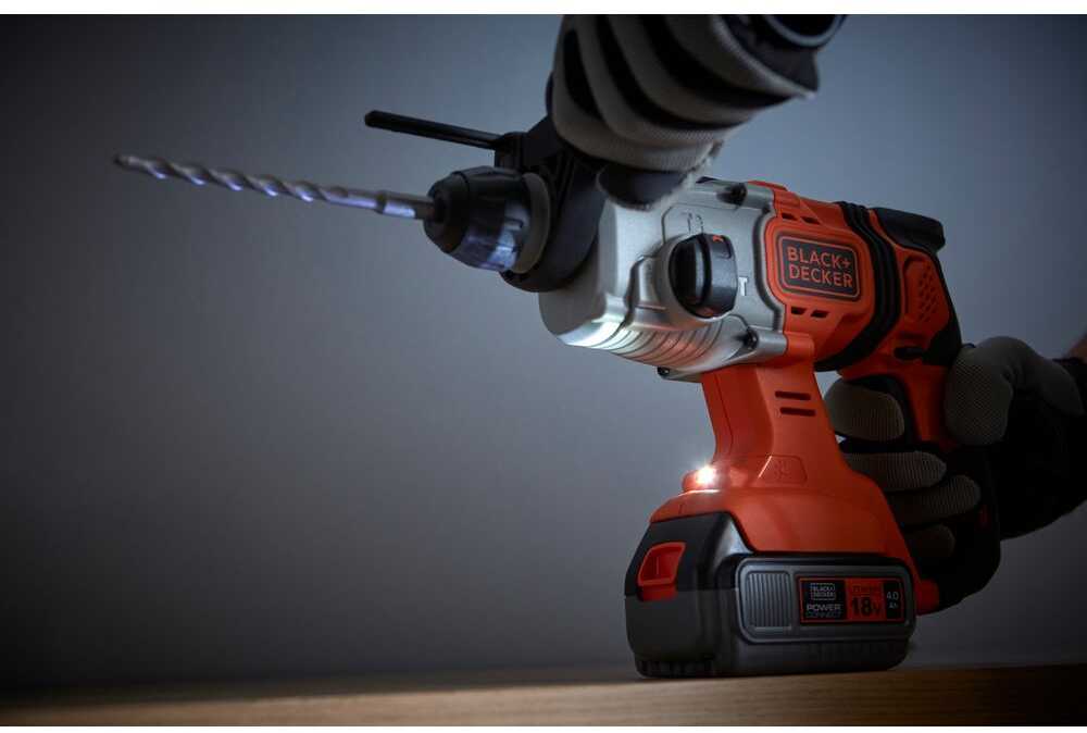 Black & Decker Juodas & Decker Akumuliatorinis SDS+ smūginis gręžtuvas, 18 V, 4,0 Ah, Juodas & Decker [BCD900M1K-QW]