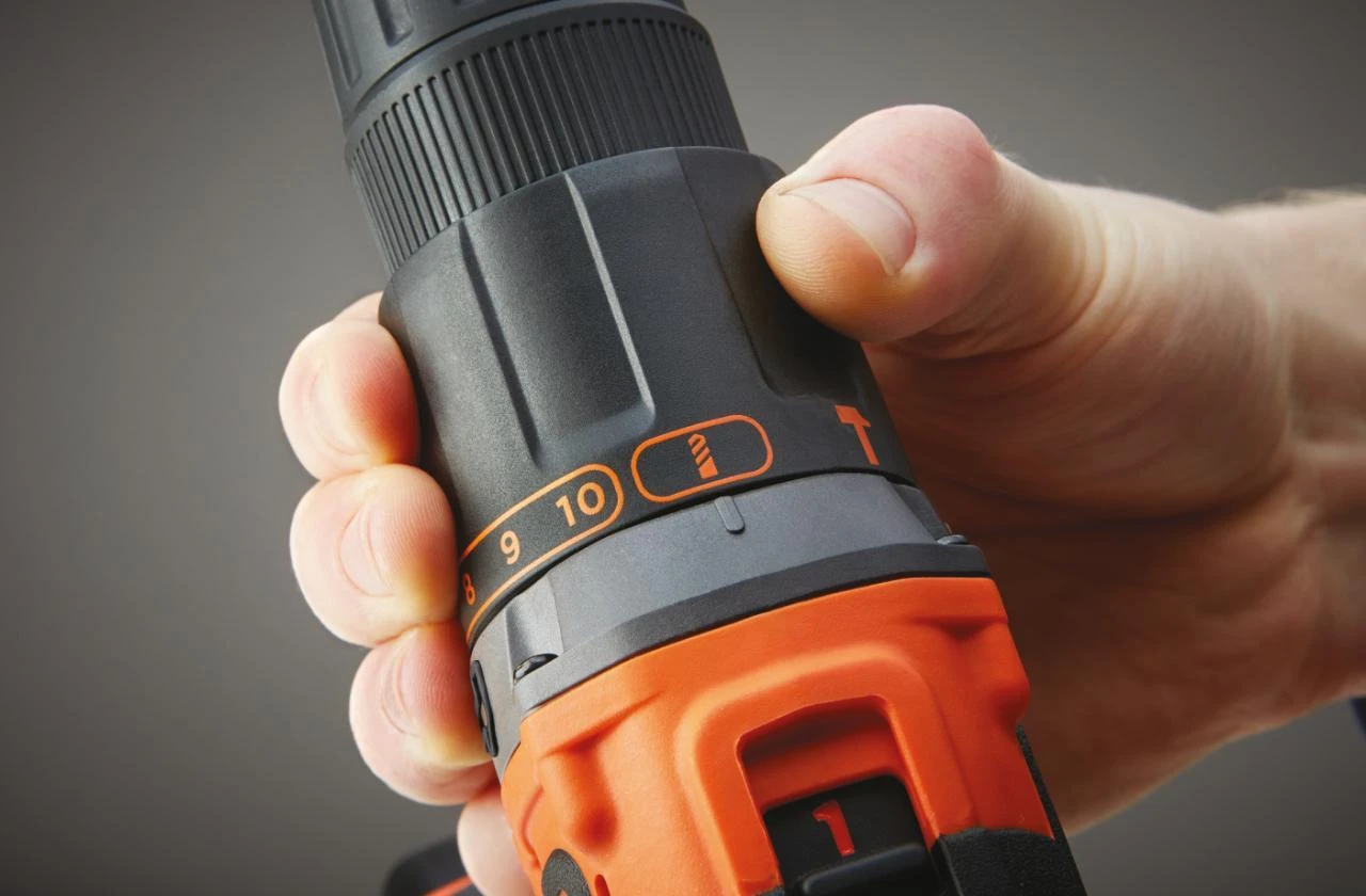 Black & Decker Akumuliatorinis suktuvas-gręžtuvas 18V Ličio jonų + 400mA įkroviklis + 1 akumuliatorius + lagaminas