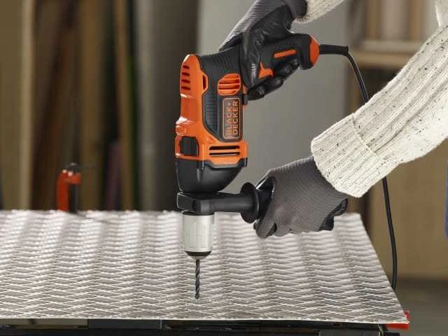 Black & Decker Juodas & Decker Gręžtuvas smūginis BEH850 / 850W + 32 priedai ir dėžė, Juodas & Decker