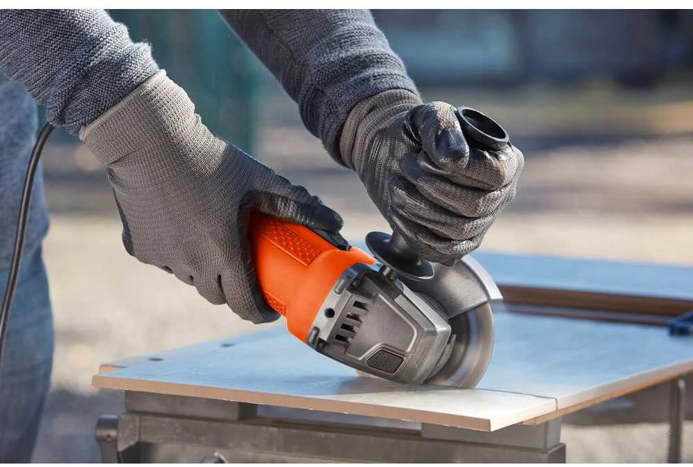 Black & Decker Juodas + DECKER KAMPINIS ŠLIUOTUVAS 115 mm 750 W BEG110