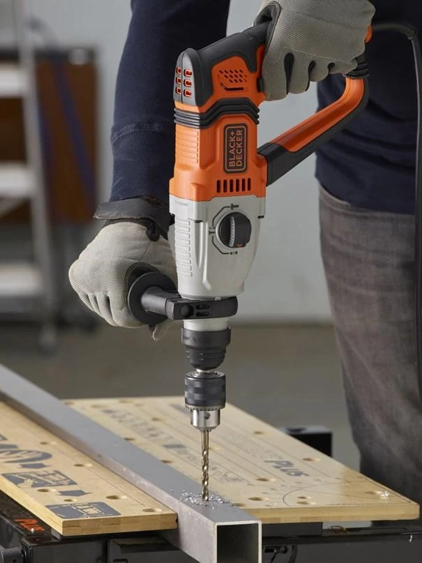 Grąžtas Black & Decker Juodas & Decker Perforatoriai Juodas & Decker BEHS02K-QS; 2,2 J; 800 W; SDS-plus